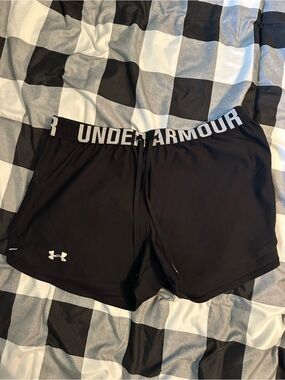 Under Armour Black Women's Athletic Shorts with Logo Waistband